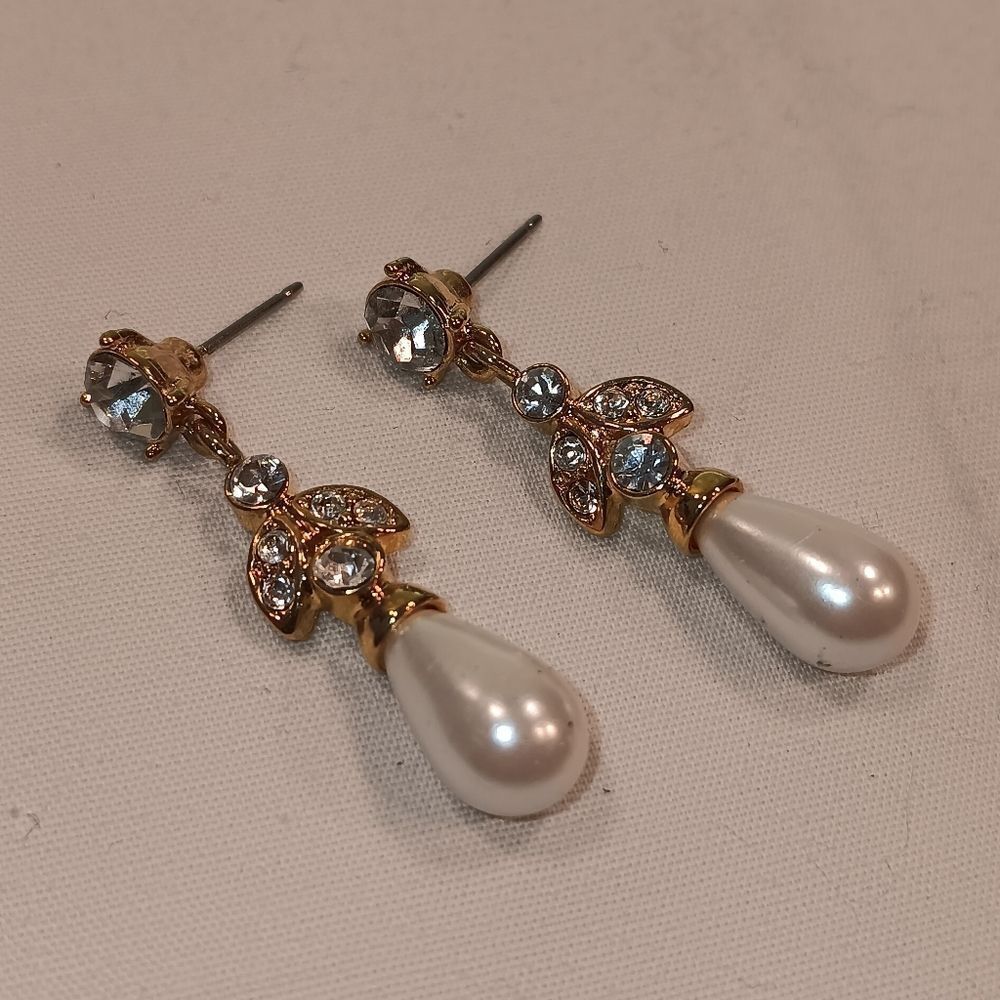 Women's faux pearl earrings